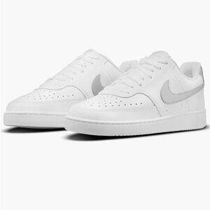 Court Vision Low Sneaker